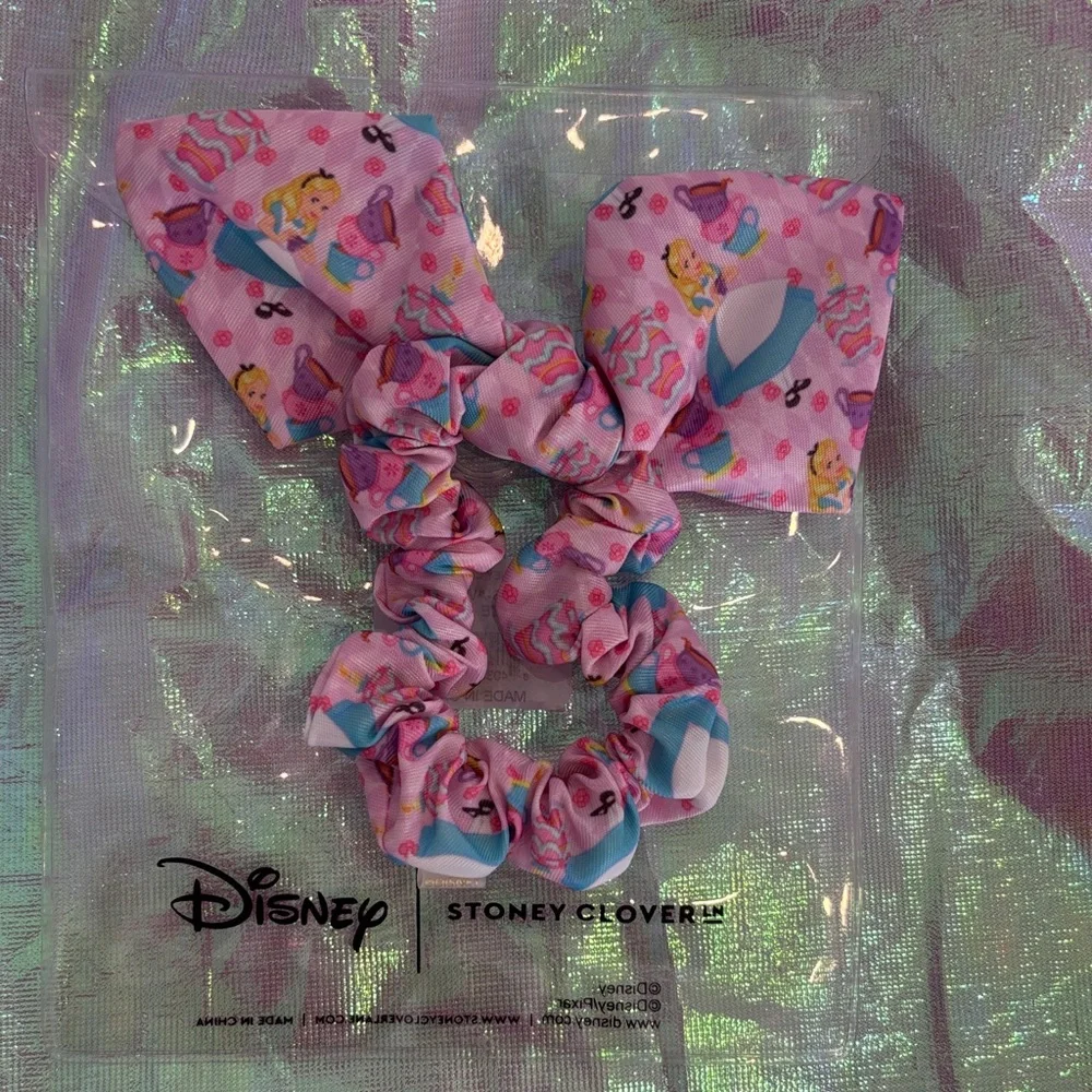 Stoney Clover Lane x Disney Alice in Wonderland Hair Scrunchie-Firm price - Picture 2 of 3